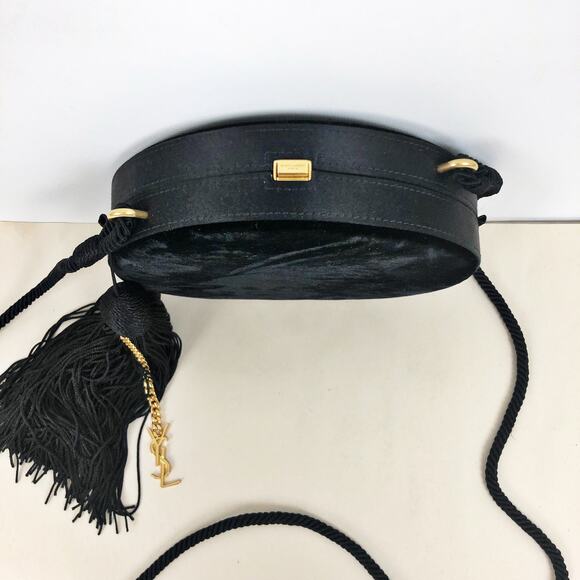 YSL Saint Laurent Womens Velvet Minaudiere Black Nero Shoulder Bag Tassel NWT - Picture 7 of 11